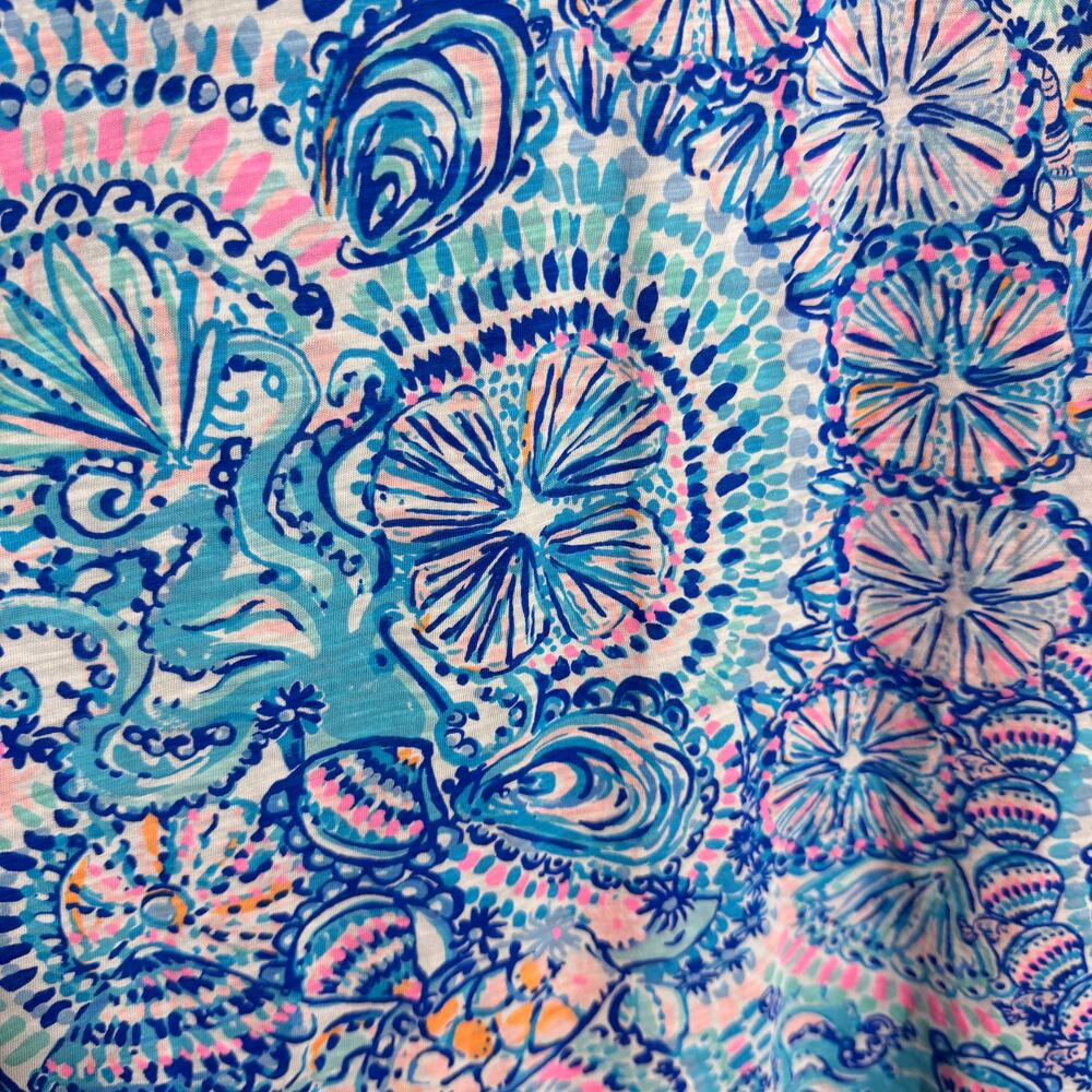 Lilly Pulitzer Etta V-Neck Tee Blue Grotto turtle print size L NWT coastal top - Picture 9 of 11